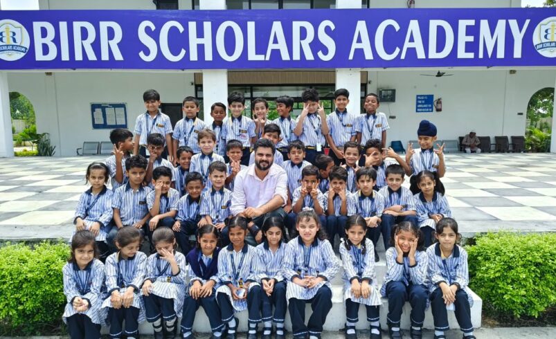 Muqarrab Hadi: Freedom Fighter’s Grandson Who Left a Big Job Abroad – This Teachers’ Day